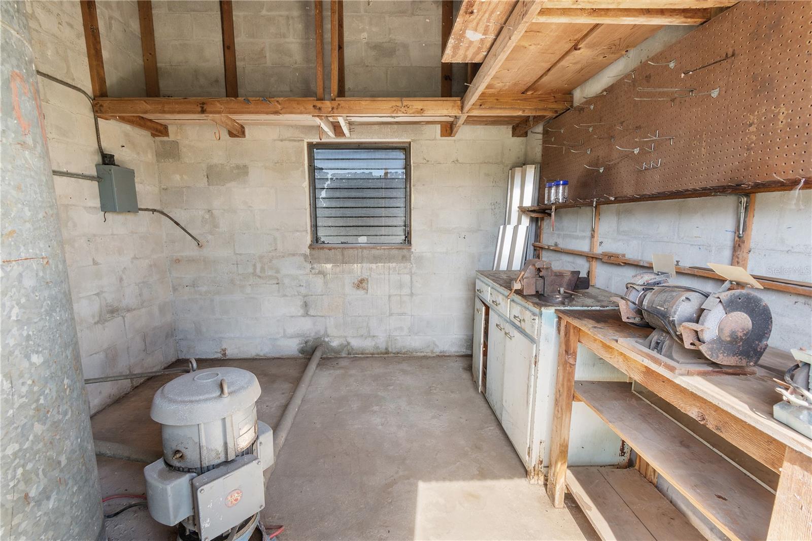 2425 BURNS AVE, LAKE WALES, FL, 33898