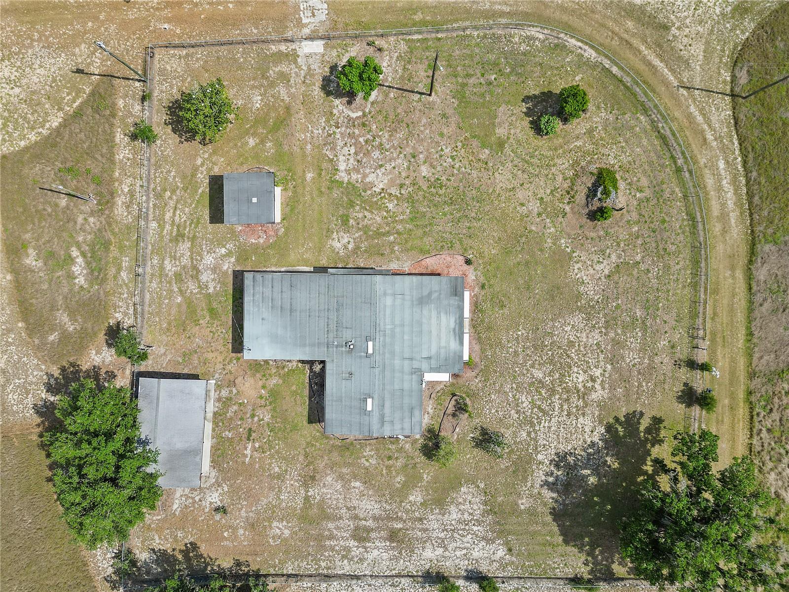 2425 BURNS AVE, LAKE WALES, FL, 33898