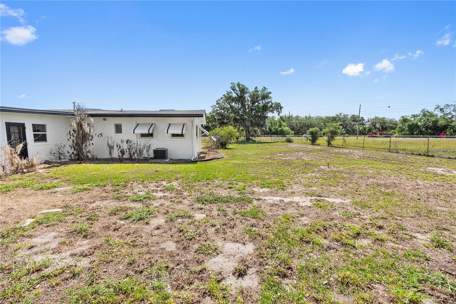 2425 BURNS AVE, LAKE WALES, FL, 33898