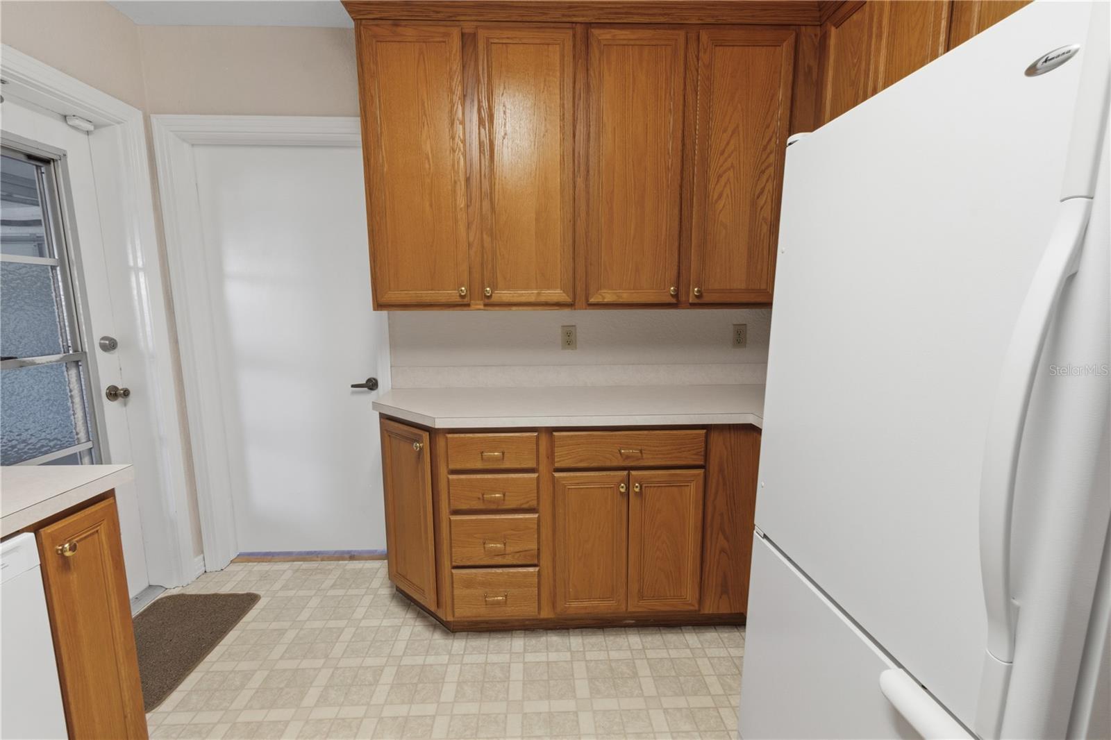 2425 BURNS AVE, LAKE WALES, FL, 33898