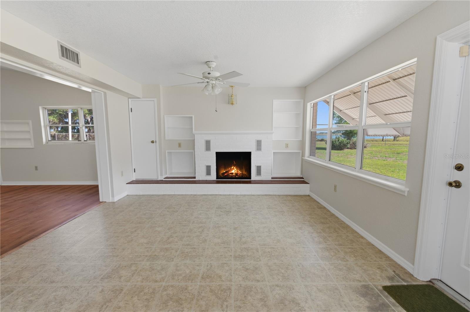 2425 BURNS AVE, LAKE WALES, FL, 33898