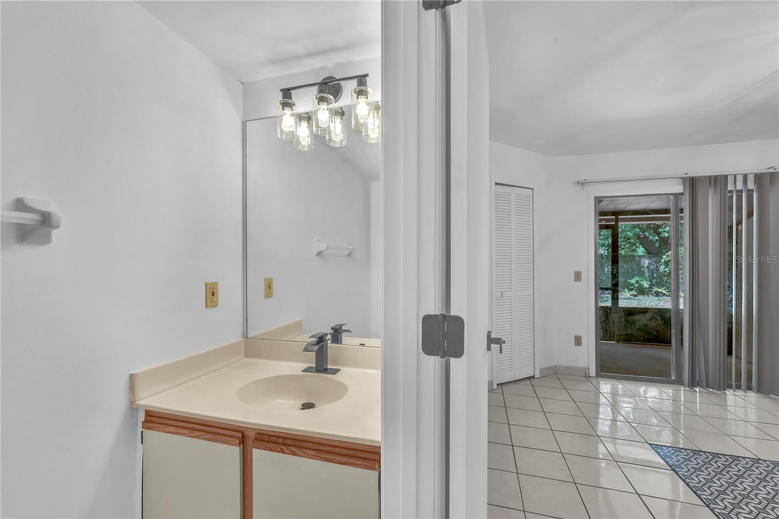 5100 BURCHETTE RD #1004, TAMPA, FL, 33647