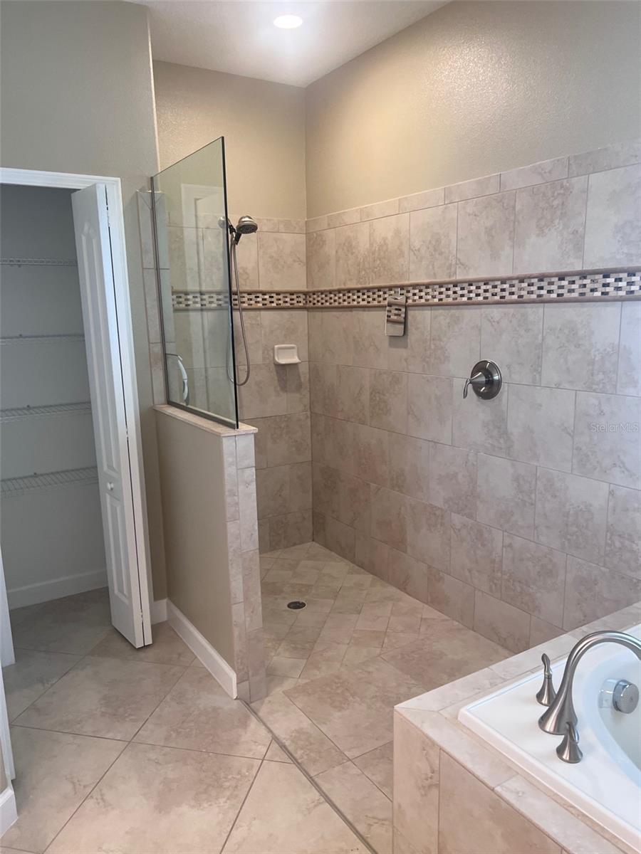2502 CUMBERLAND CLIFF DR, RUSKIN, FL, 33570