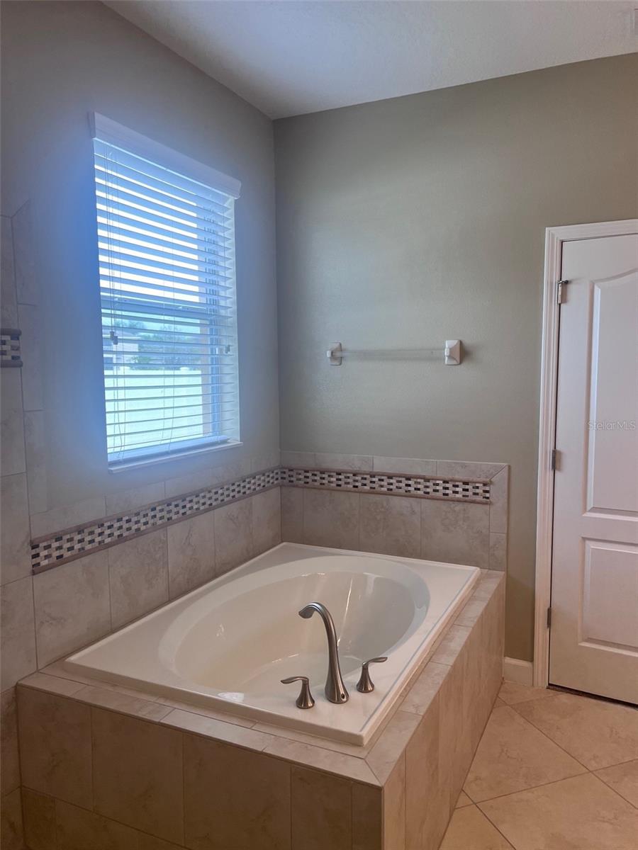 2502 CUMBERLAND CLIFF DR, RUSKIN, FL, 33570