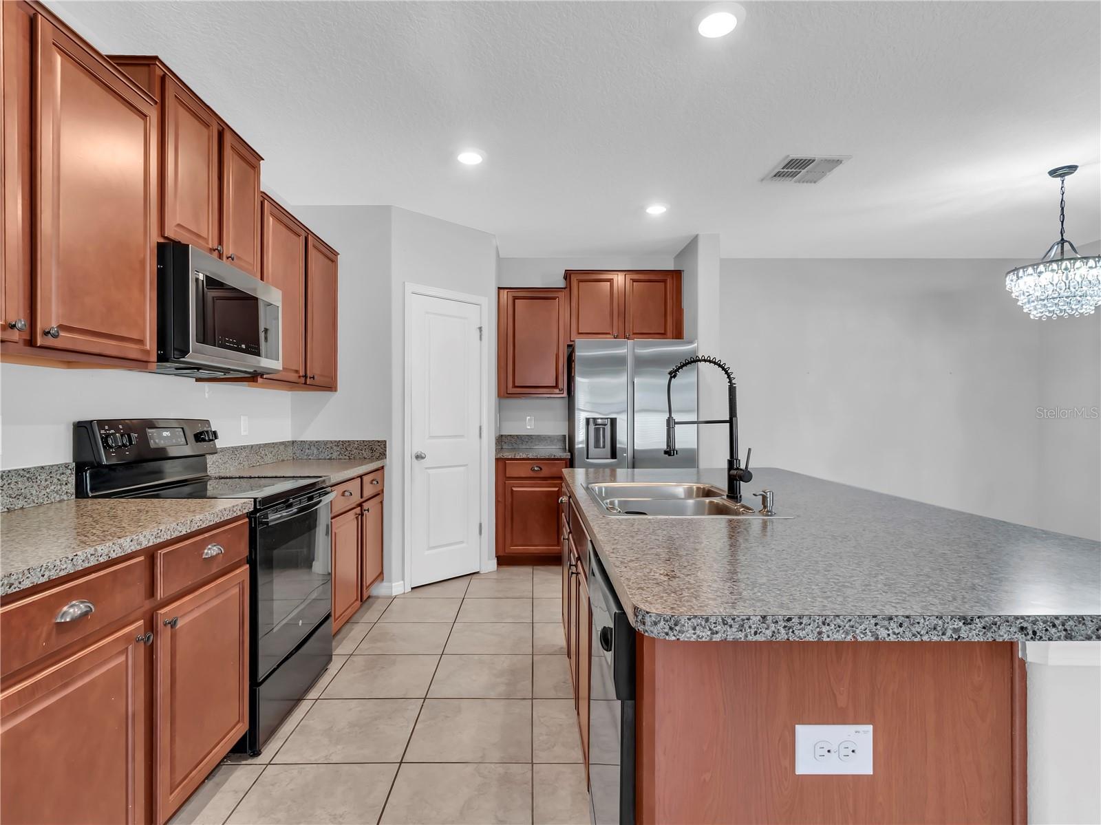 5025 BRICKWOOD RISE DR, WIMAUMA, FL, 33598