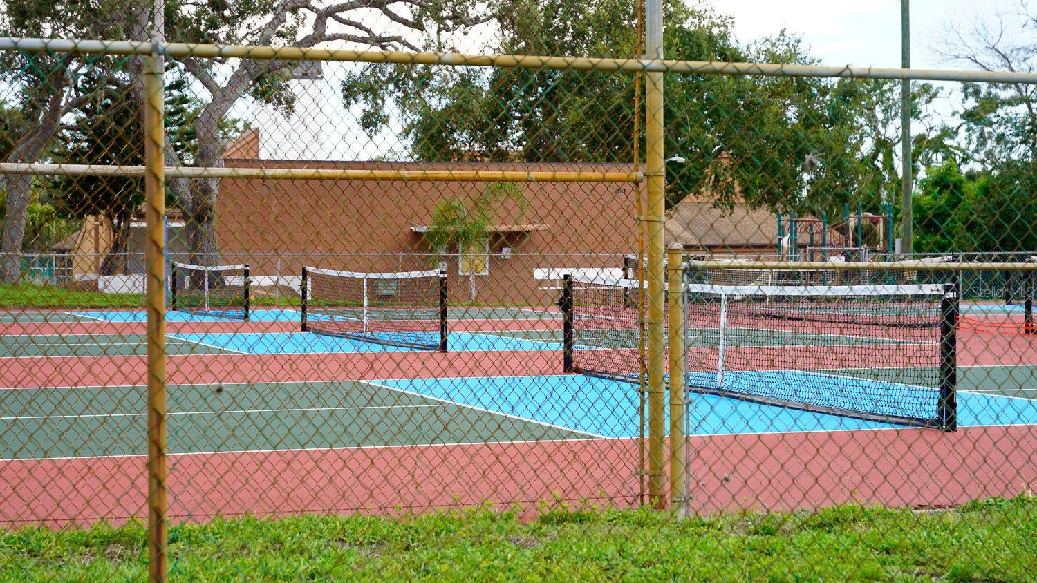 8141 GOLF CLUB CT, HUDSON, FL, 34667