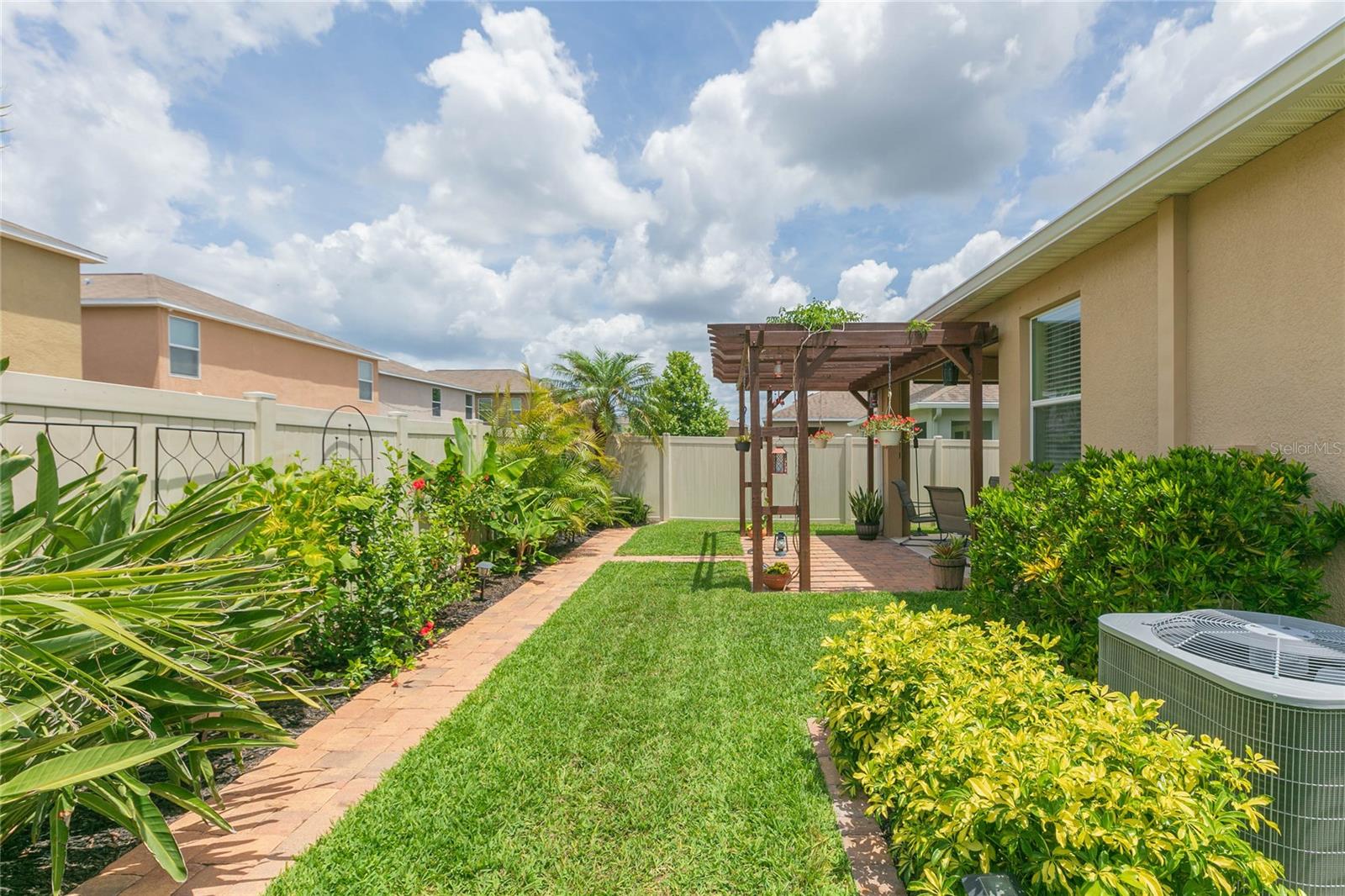 7017 FEATHER WOOD DR, SUN CITY CENTER, FL, 33573