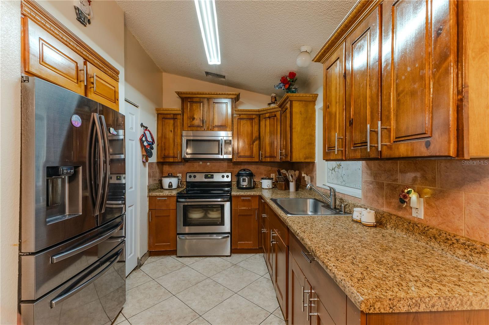 1240 CLARION CIR, DELTONA, FL, 32738