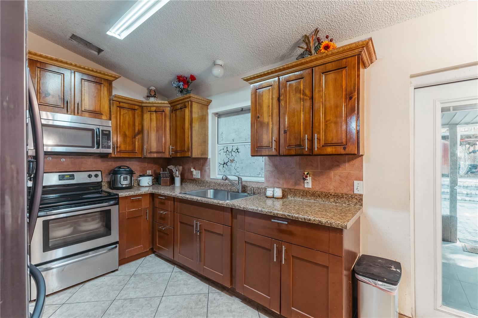 1240 CLARION CIR, DELTONA, FL, 32738