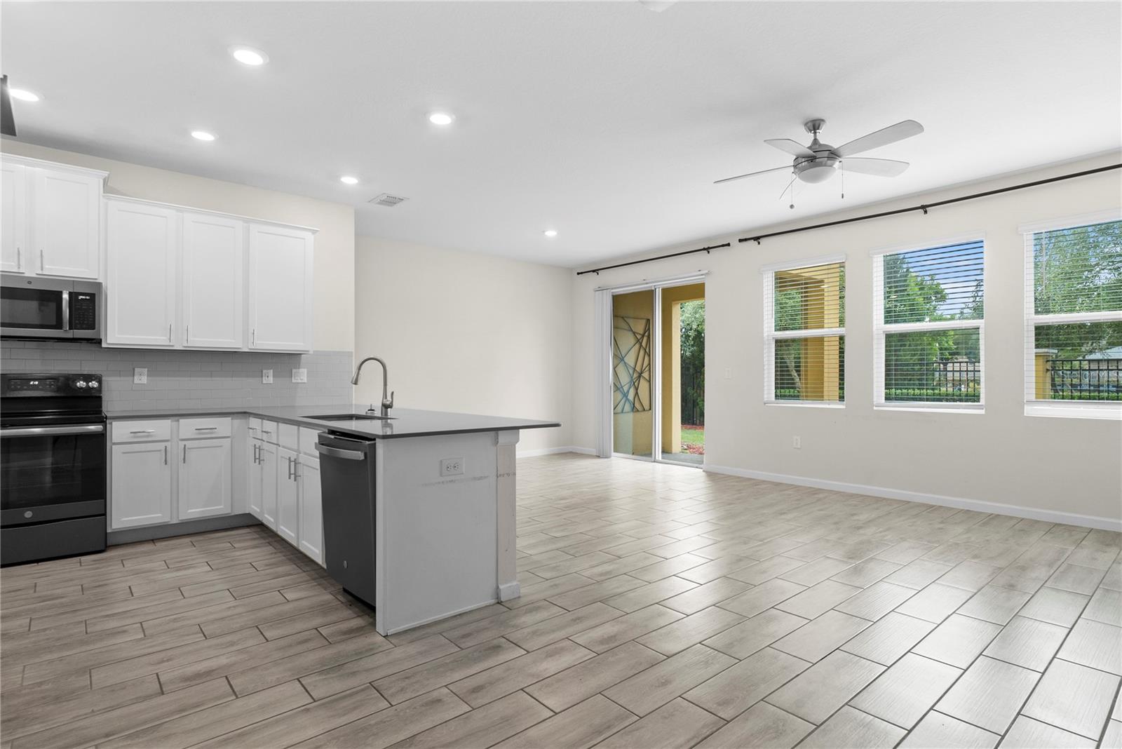 9812 RED EAGLE DR, ORLANDO, FL, 32825