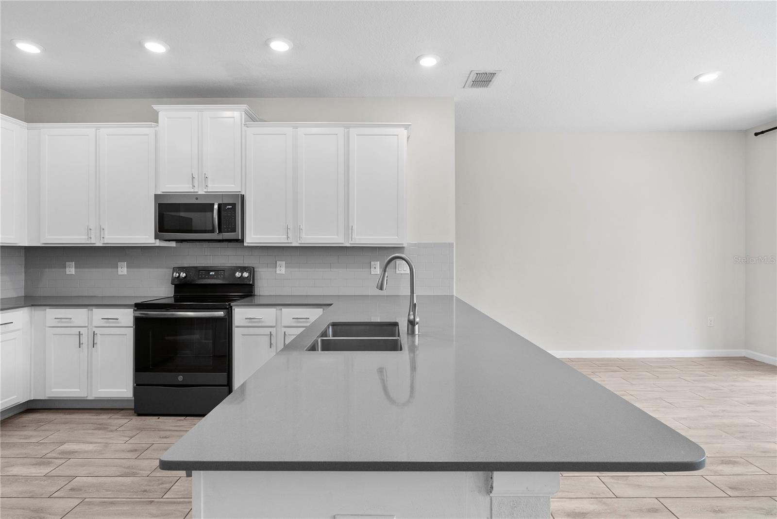 9812 RED EAGLE DR, ORLANDO, FL, 32825