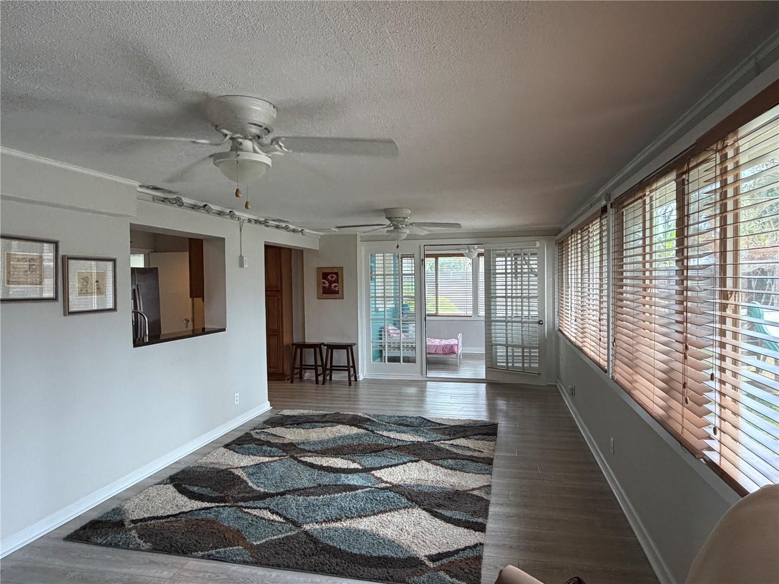 546 GERSHWIN DR, LARGO, FL, 33771