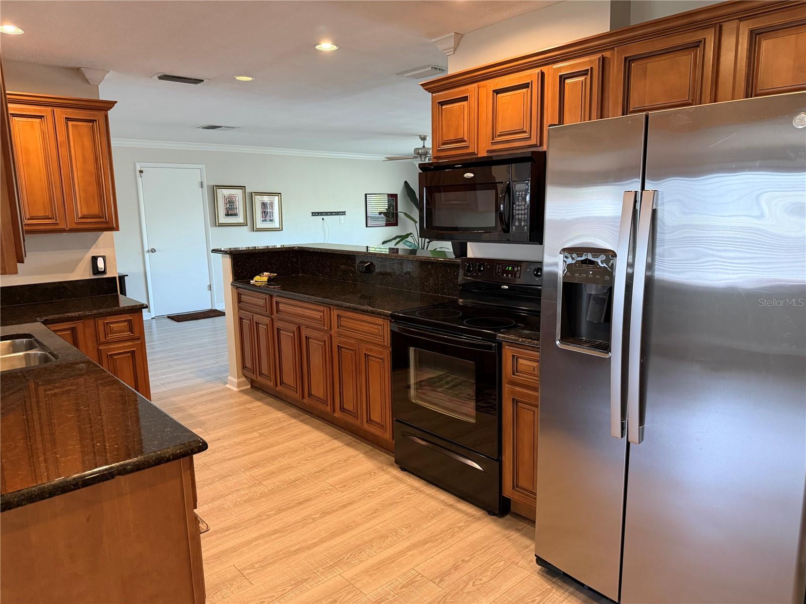 546 GERSHWIN DR, LARGO, FL, 33771