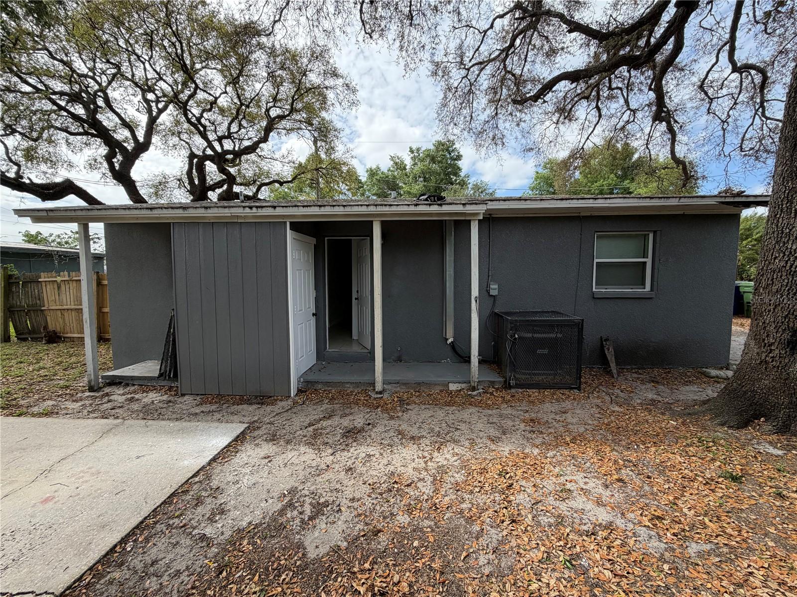 3916 E GENESEE ST, TAMPA, FL, 33610