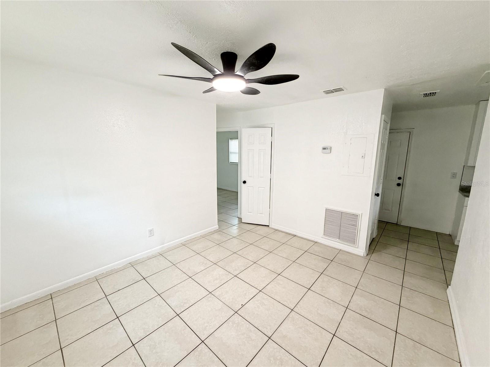 3916 E GENESEE ST, TAMPA, FL, 33610