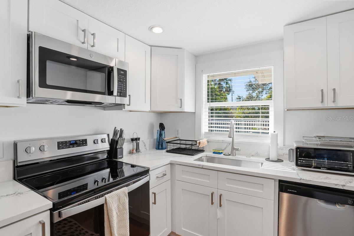 27 MICHIANA DR, TERRA CEIA, FL, 34250