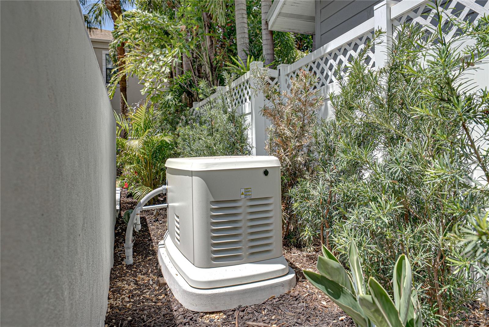 2903 W HAWTHORNE RD, TAMPA, FL, 33611