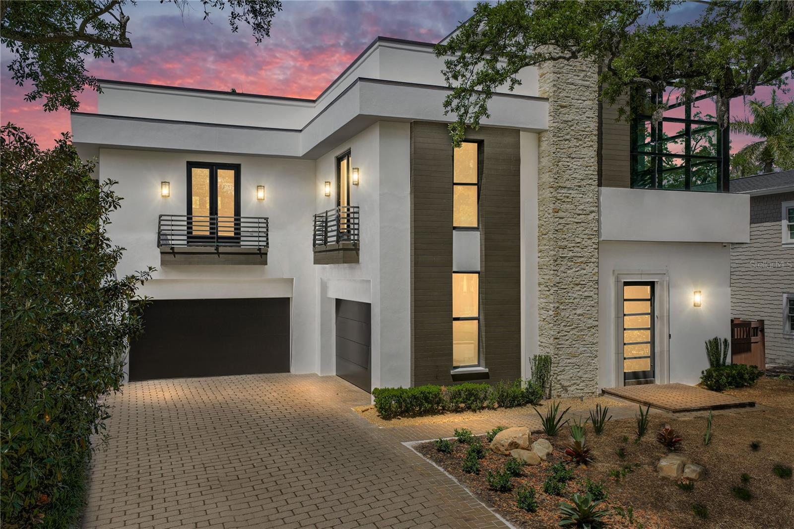 2903 W HAWTHORNE RD, TAMPA, FL, 33611
