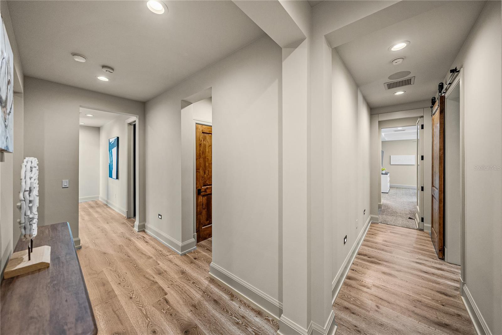 2903 W HAWTHORNE RD, TAMPA, FL, 33611