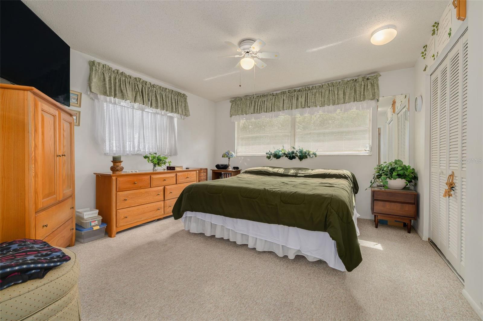 1401 CARA DR #1401, LARGO, FL, 33771