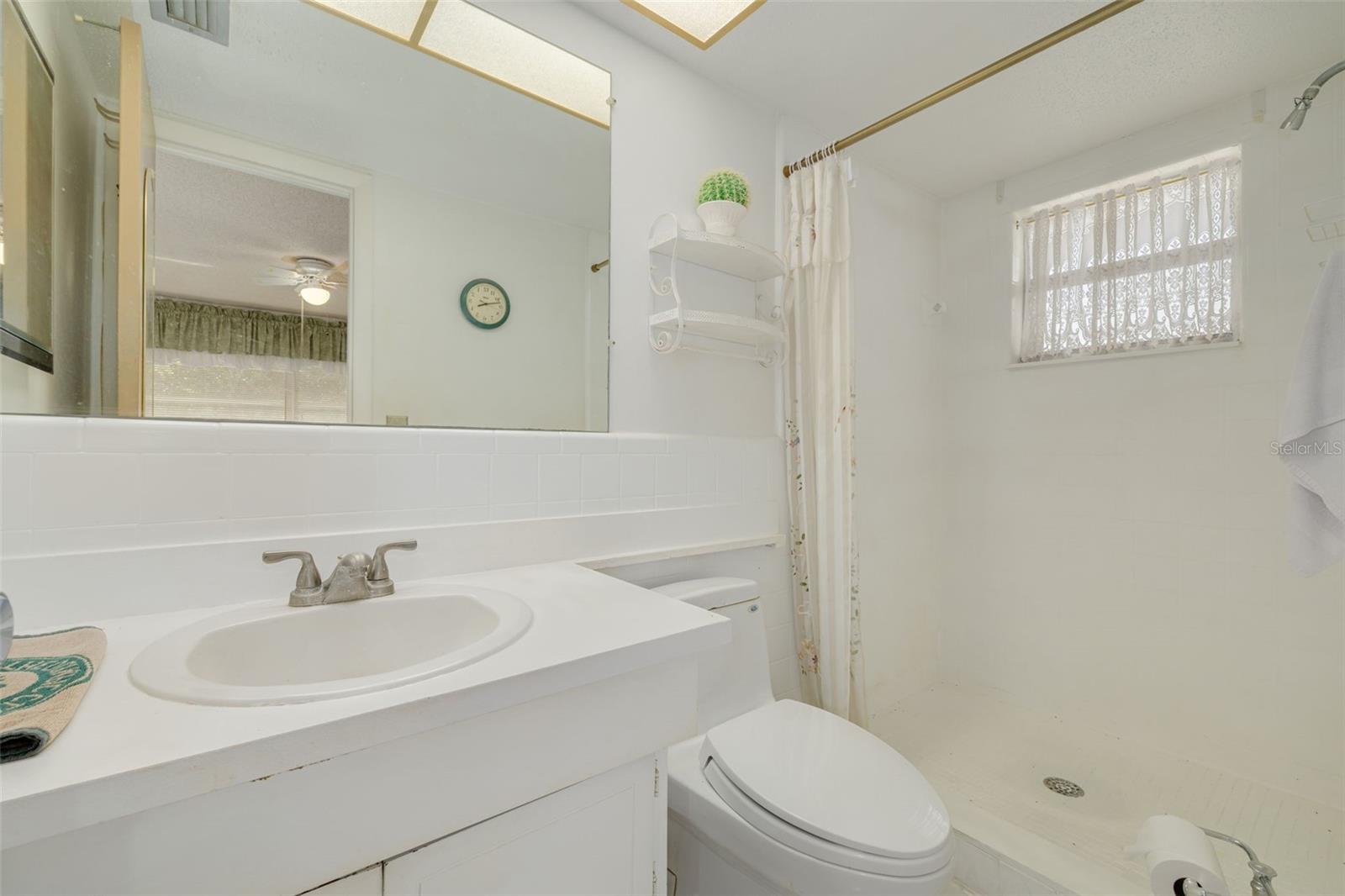 1401 CARA DR #1401, LARGO, FL, 33771
