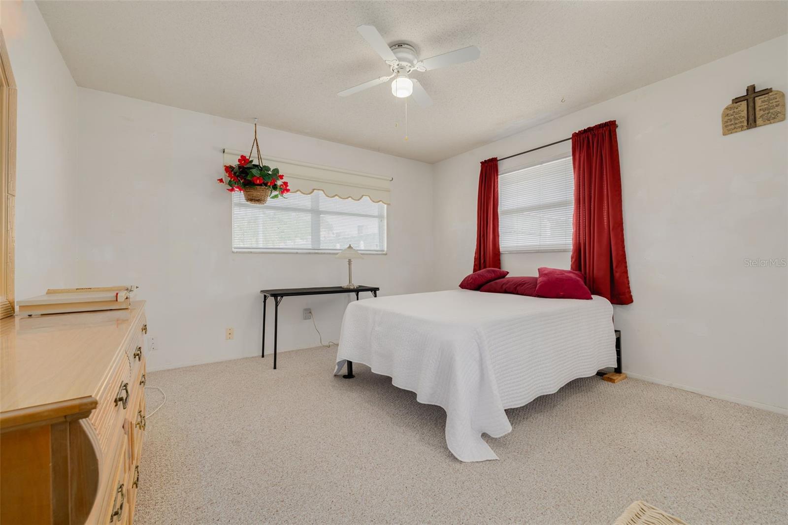 1401 CARA DR #1401, LARGO, FL, 33771