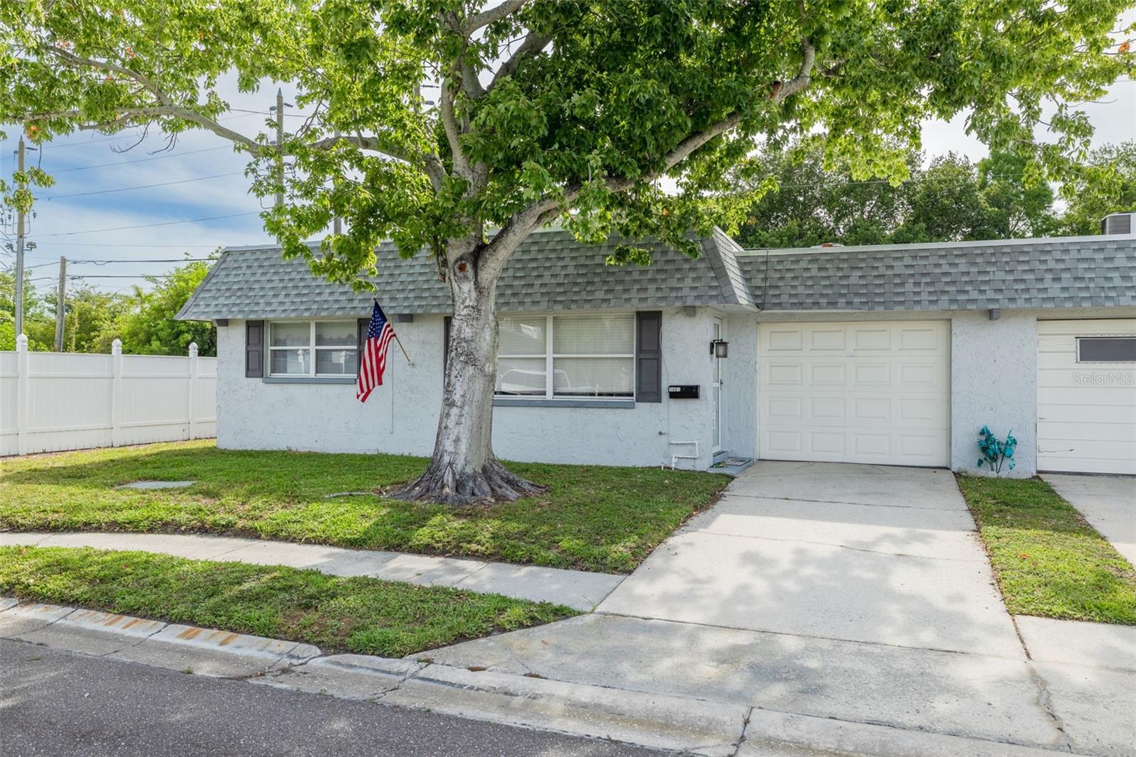 1401 CARA DR #1401, LARGO, FL, 33771