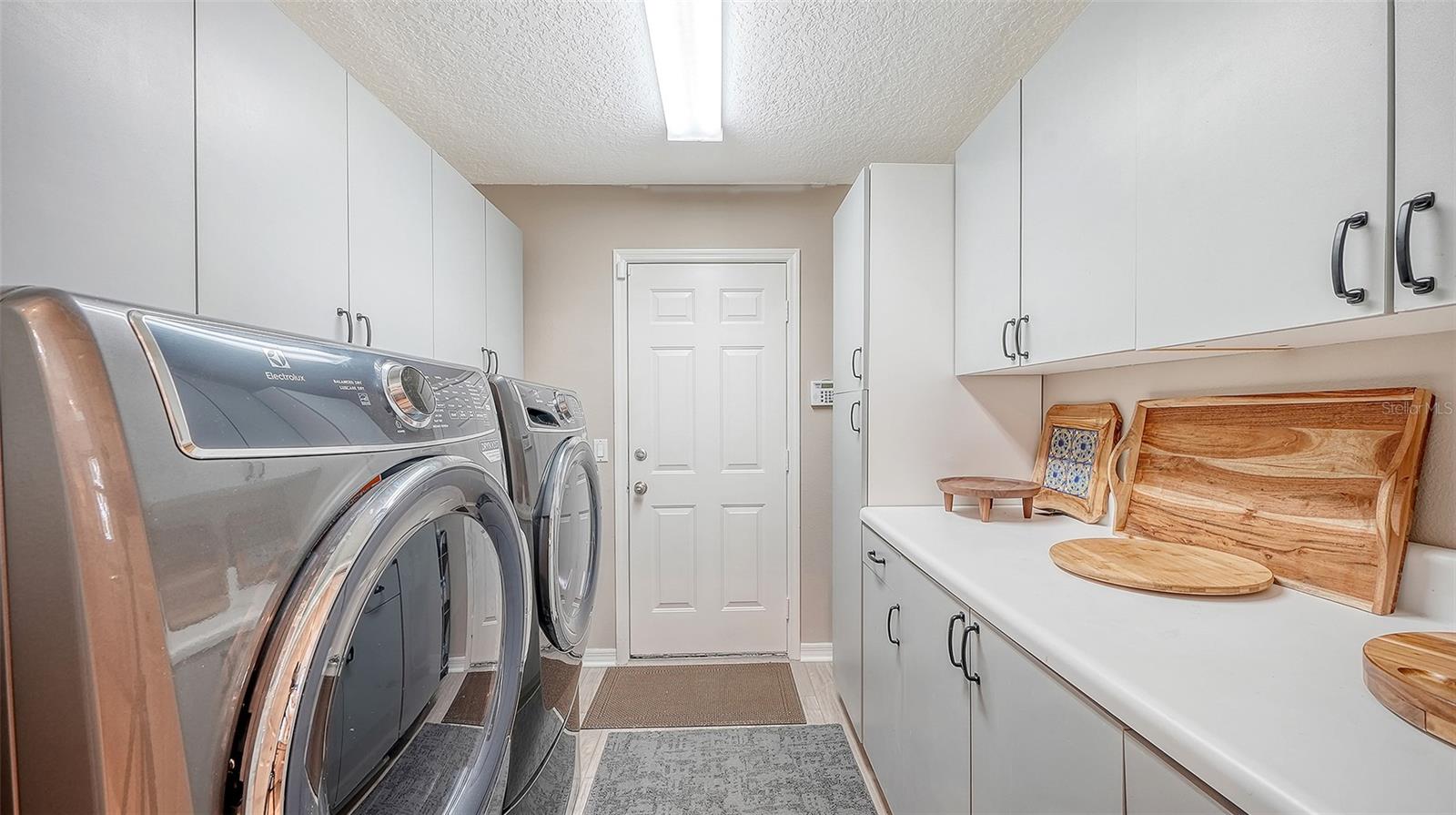 6801 ERICA LN, SARASOTA, FL, 34241