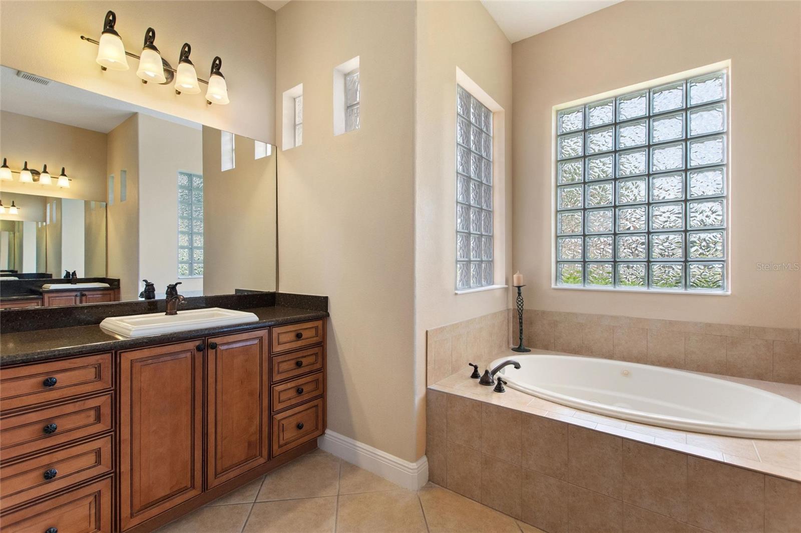 807 BELLA VIANA RD, KISSIMMEE, FL, 34759