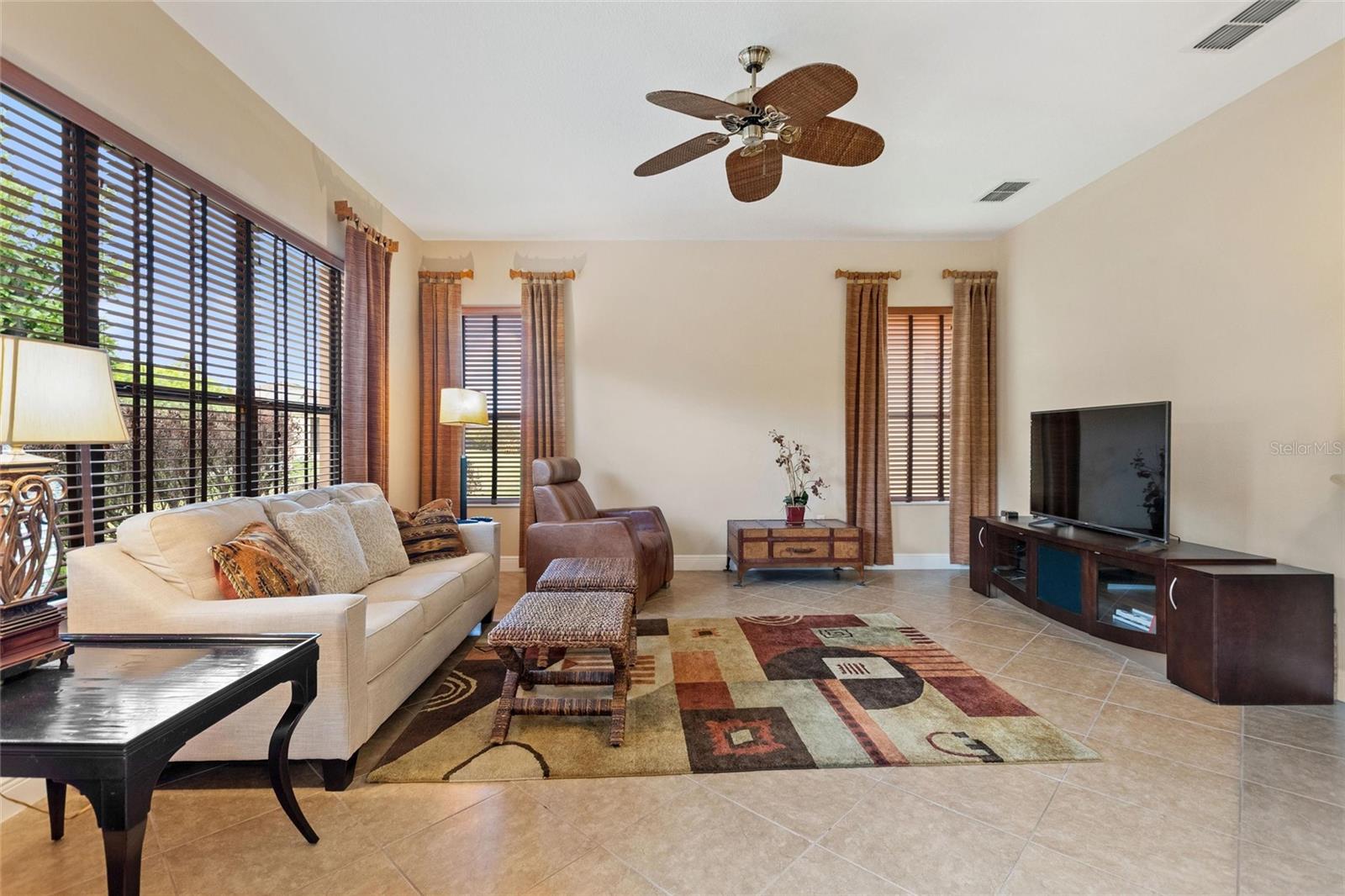 807 BELLA VIANA RD, KISSIMMEE, FL, 34759