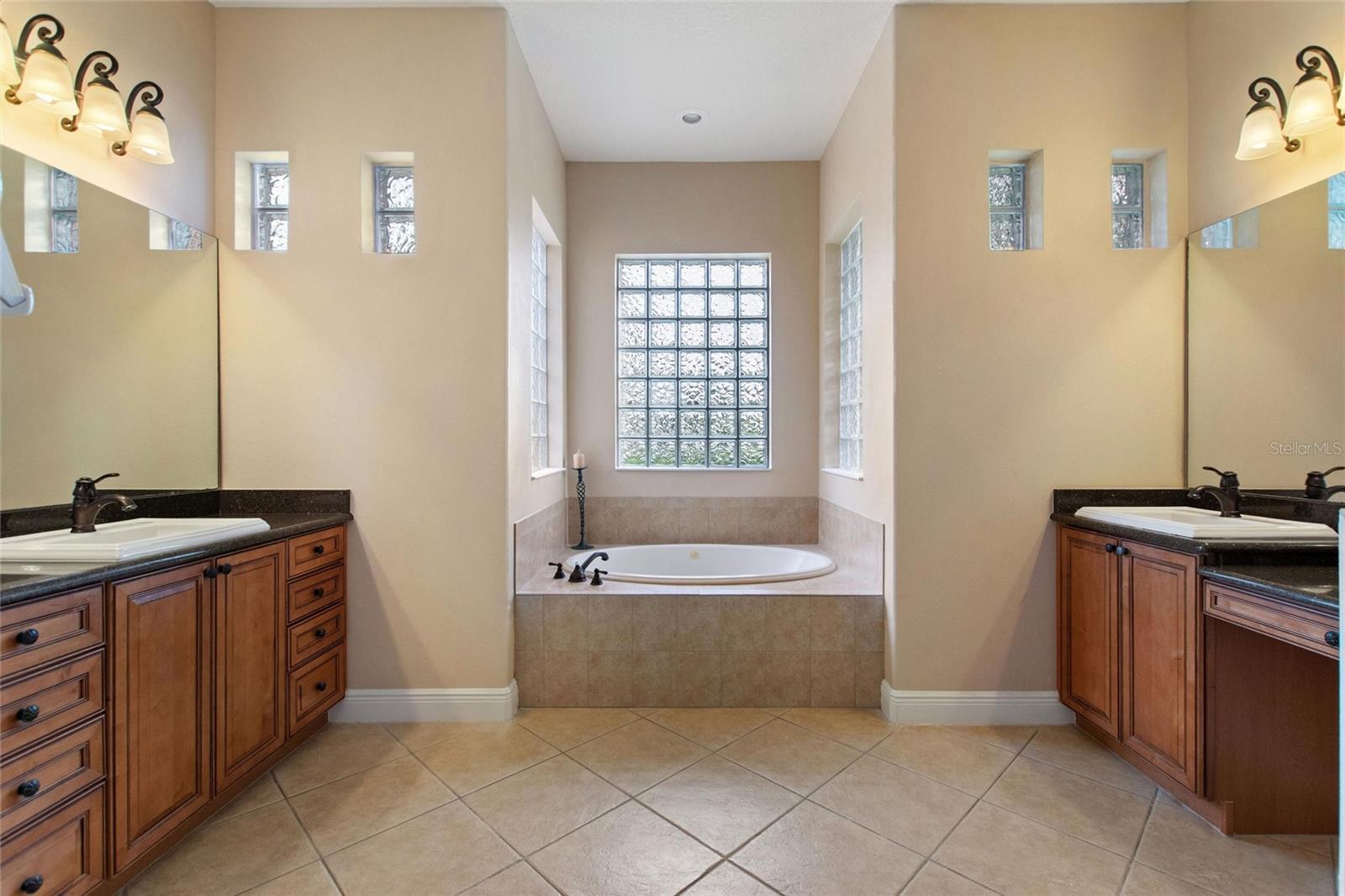 807 BELLA VIANA RD, KISSIMMEE, FL, 34759