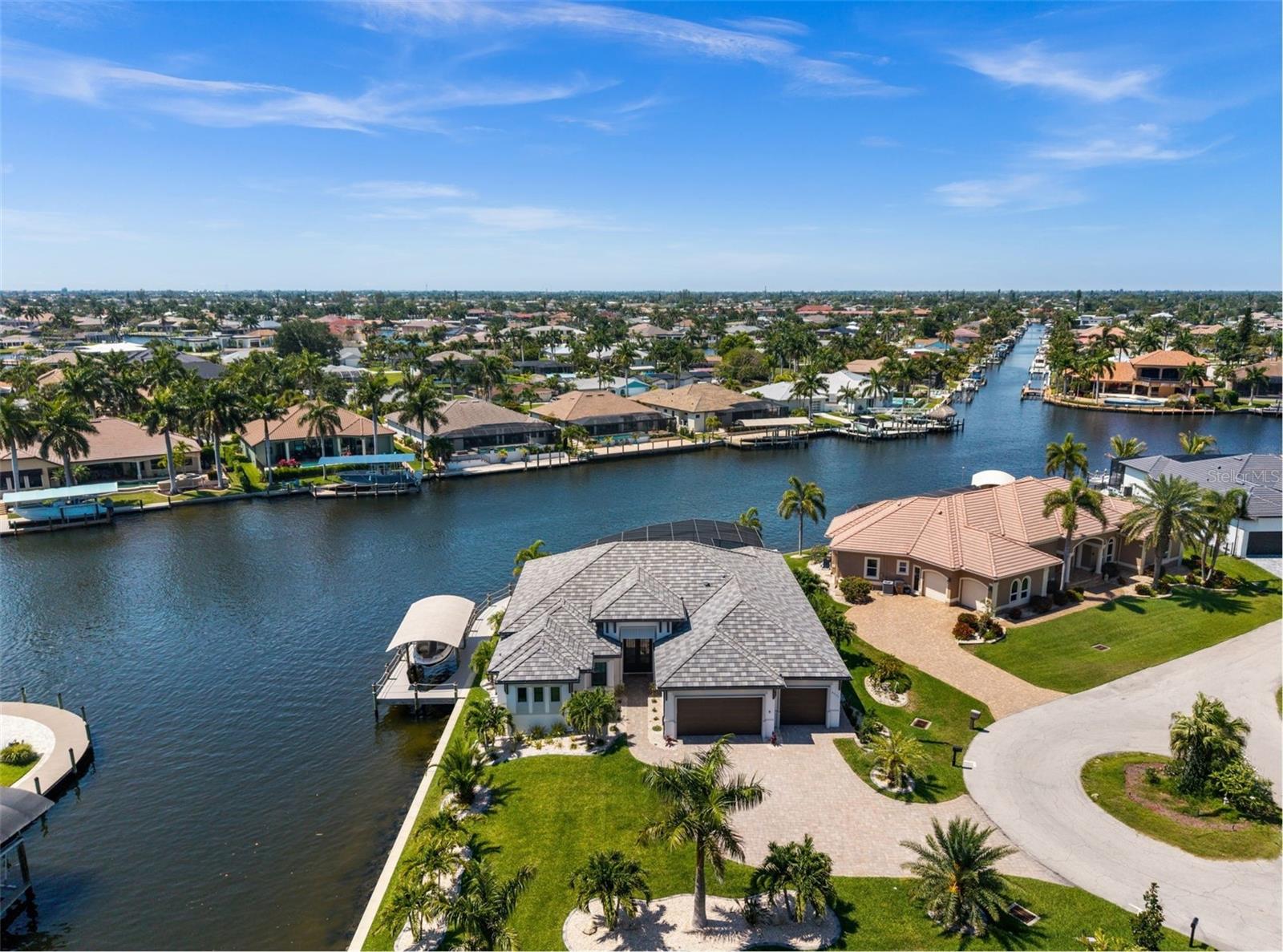 5201 SKYLARK CT, CAPE CORAL, FL, 33904