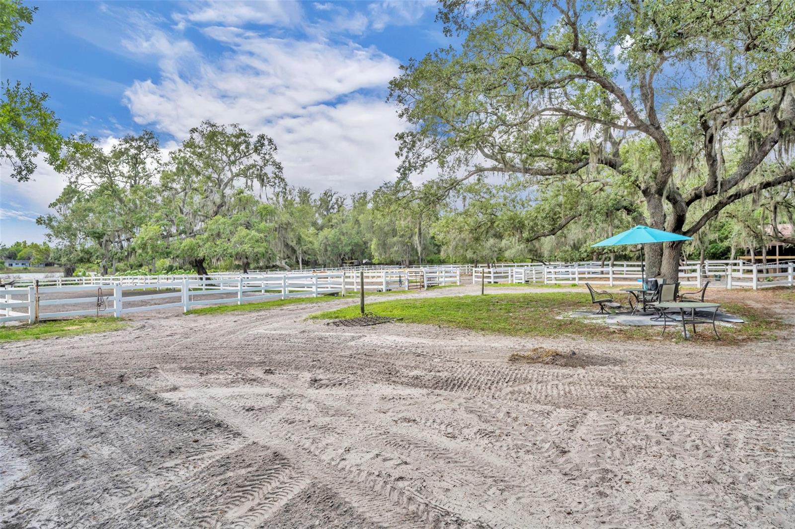 3287 N COUNTY ROAD 426, GENEVA, FL, 32732