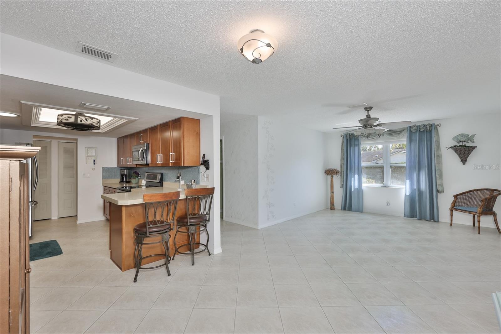 2035 HAMPSTEAD CIR, SUN CITY CENTER, FL, 33573