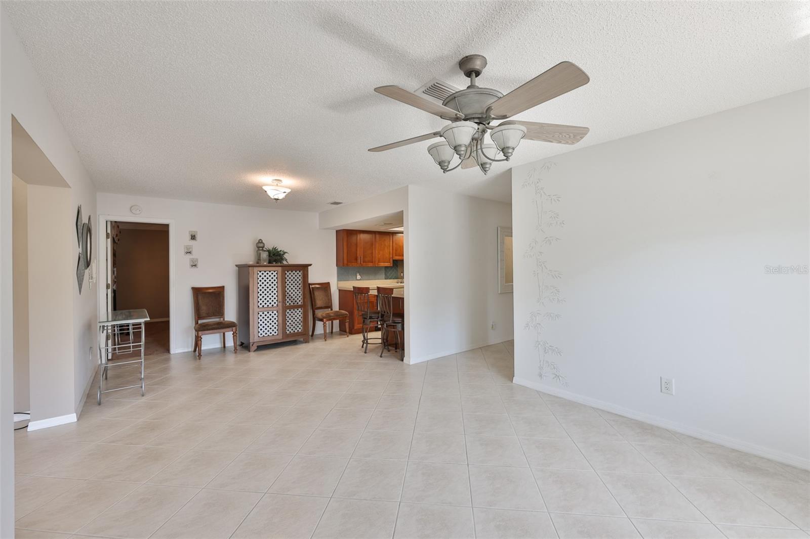 2035 HAMPSTEAD CIR, SUN CITY CENTER, FL, 33573