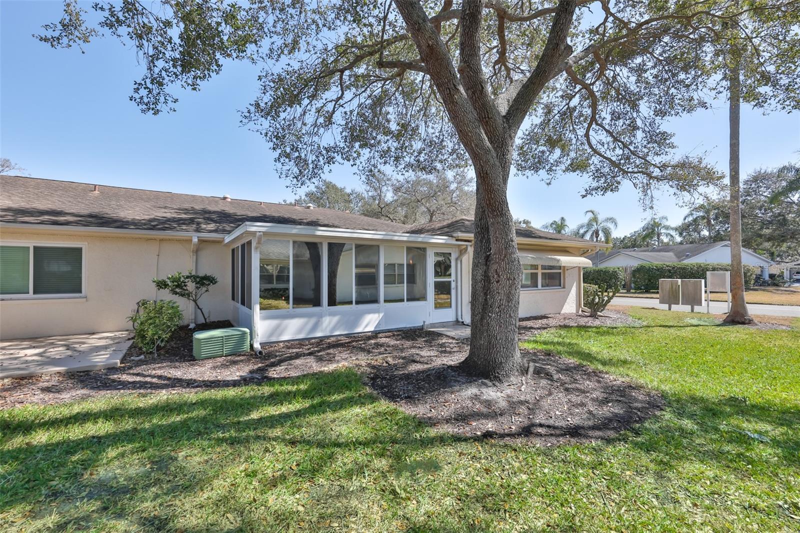 2035 HAMPSTEAD CIR, SUN CITY CENTER, FL, 33573