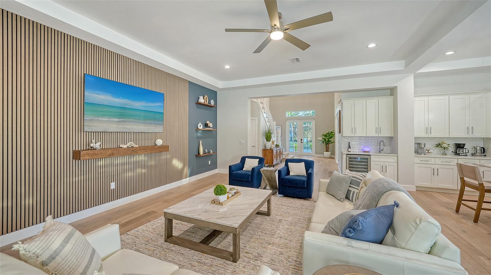 1537 SIESTA DR, SARASOTA, FL, 34239