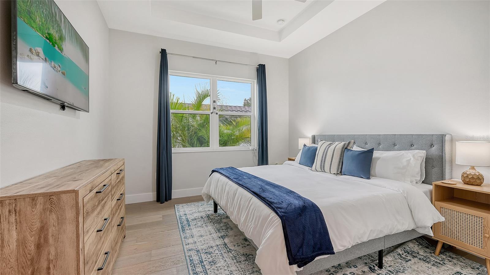1537 SIESTA DR, SARASOTA, FL, 34239