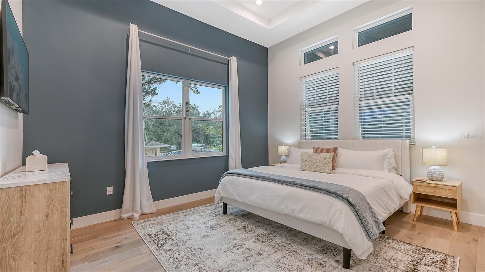 1537 SIESTA DR, SARASOTA, FL, 34239