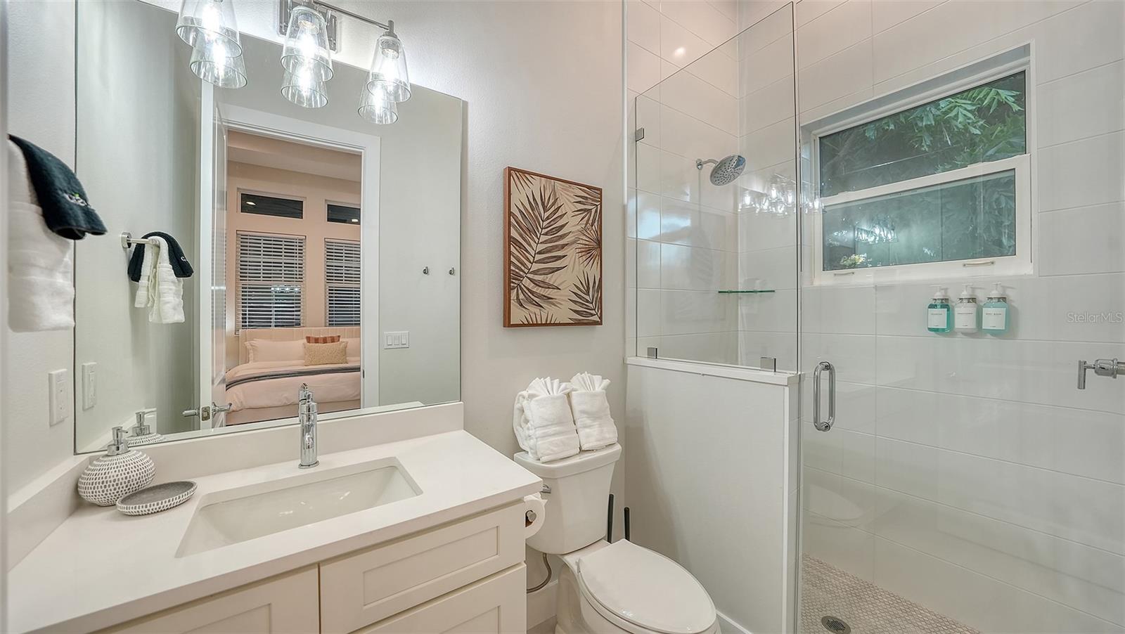 1537 SIESTA DR, SARASOTA, FL, 34239