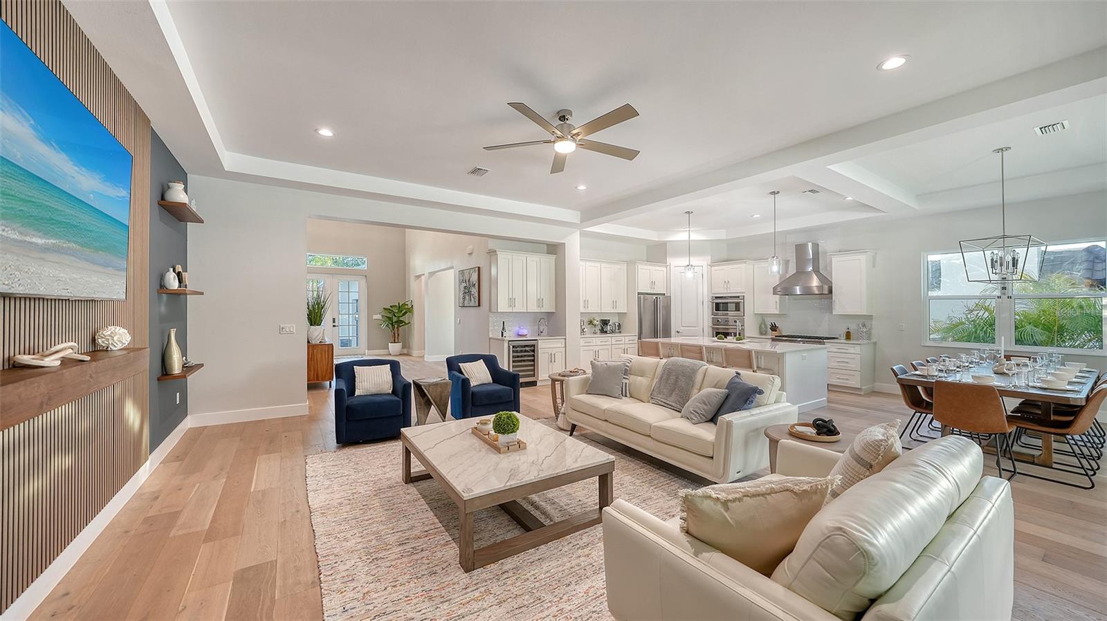 1537 SIESTA DR, SARASOTA, FL, 34239