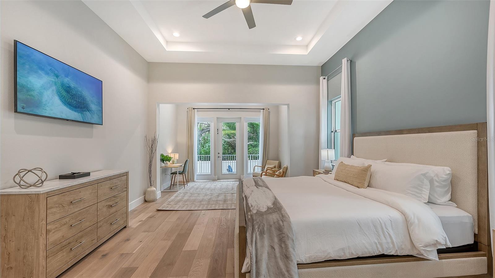 1537 SIESTA DR, SARASOTA, FL, 34239