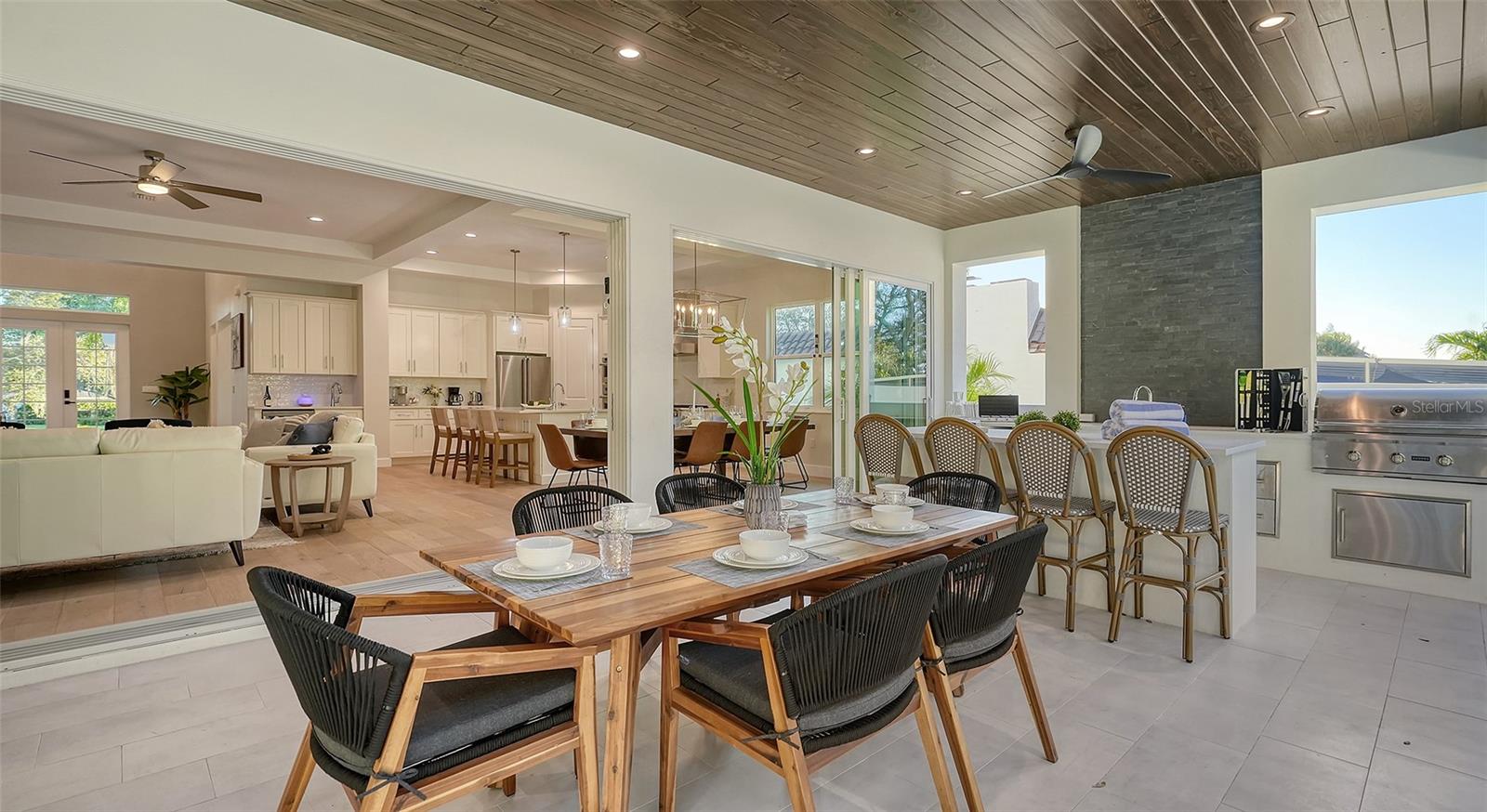 1537 SIESTA DR, SARASOTA, FL, 34239