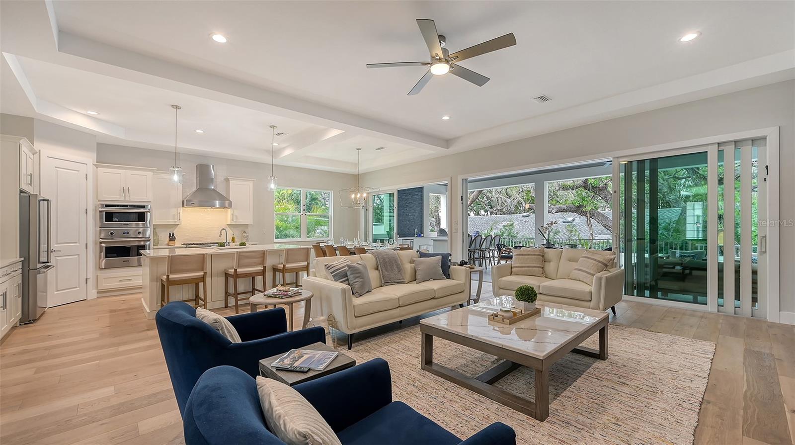 1537 SIESTA DR, SARASOTA, FL, 34239