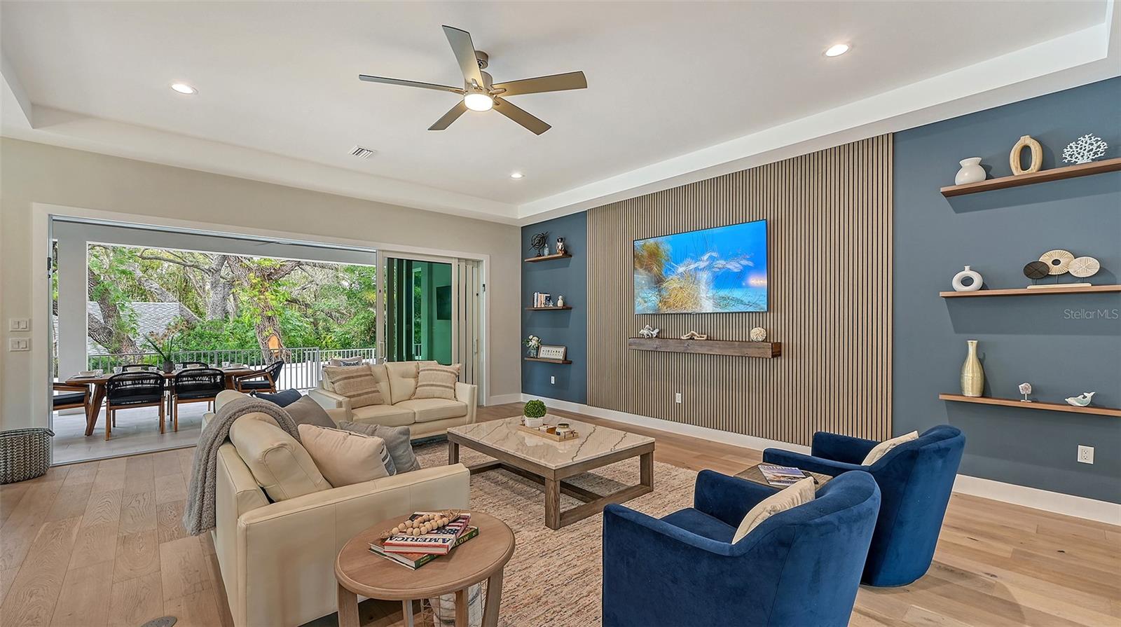1537 SIESTA DR, SARASOTA, FL, 34239