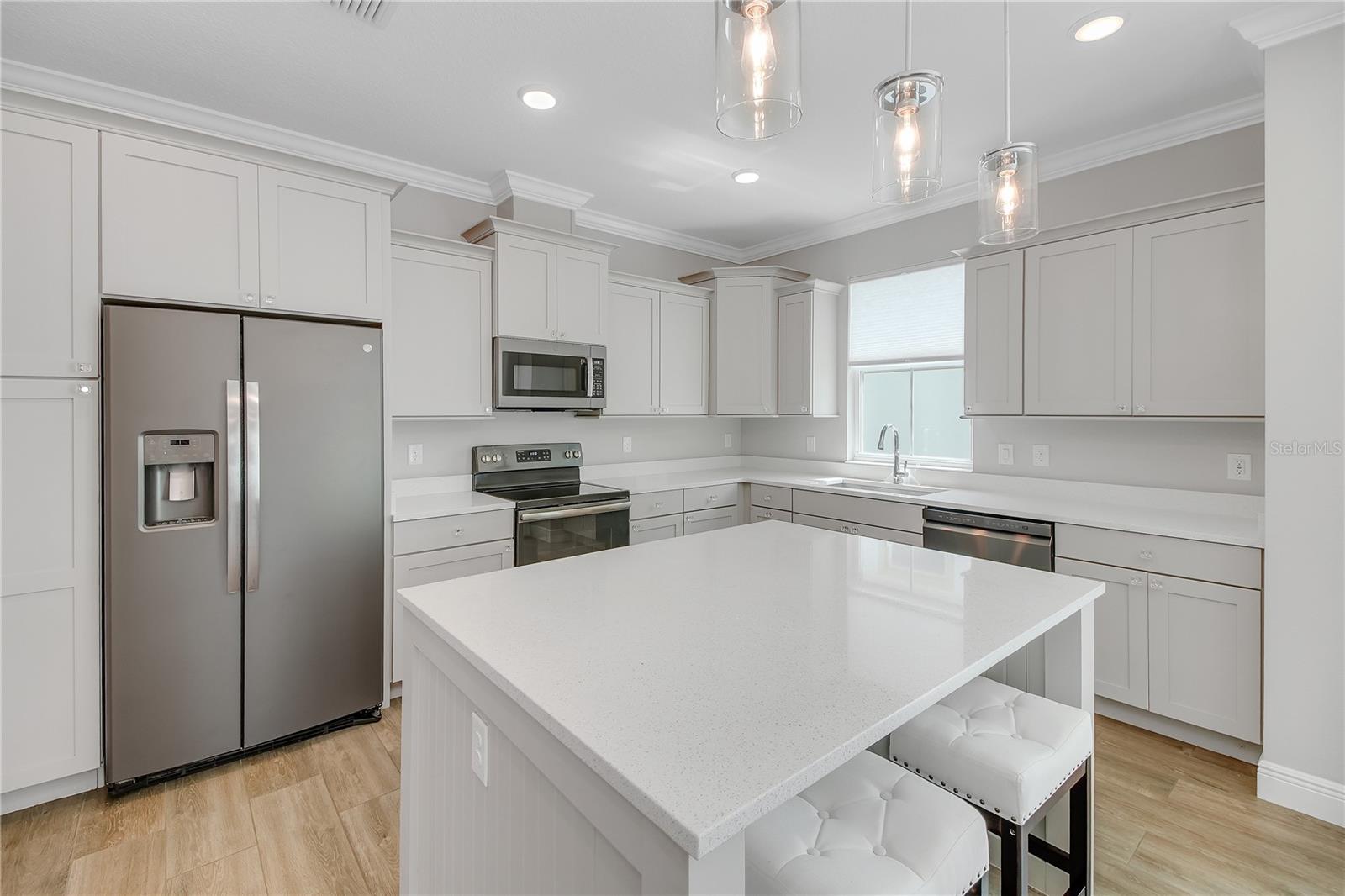 357 CONCH KEY LN, LADY LAKE, FL, 32159