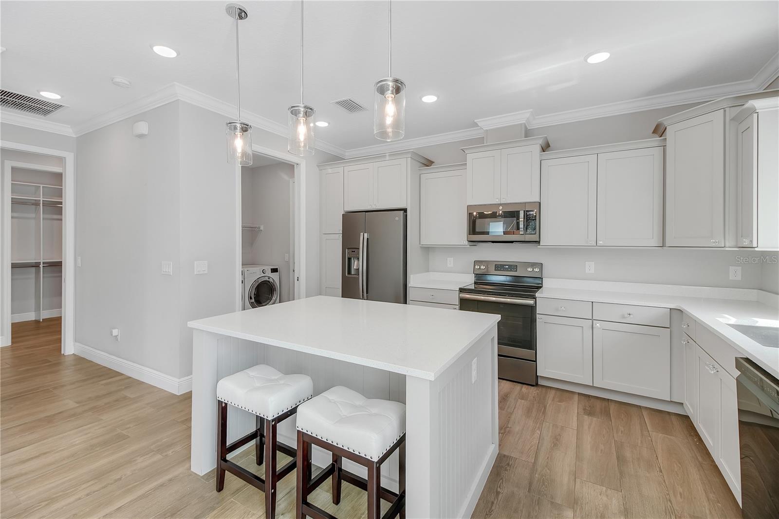 357 CONCH KEY LN, LADY LAKE, FL, 32159