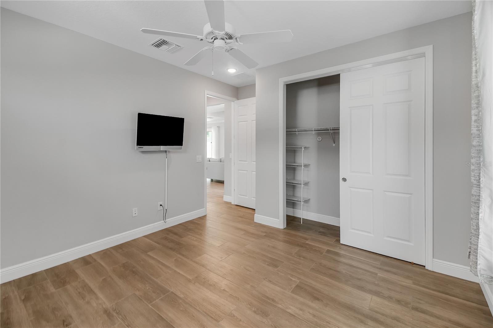 357 CONCH KEY LN, LADY LAKE, FL, 32159