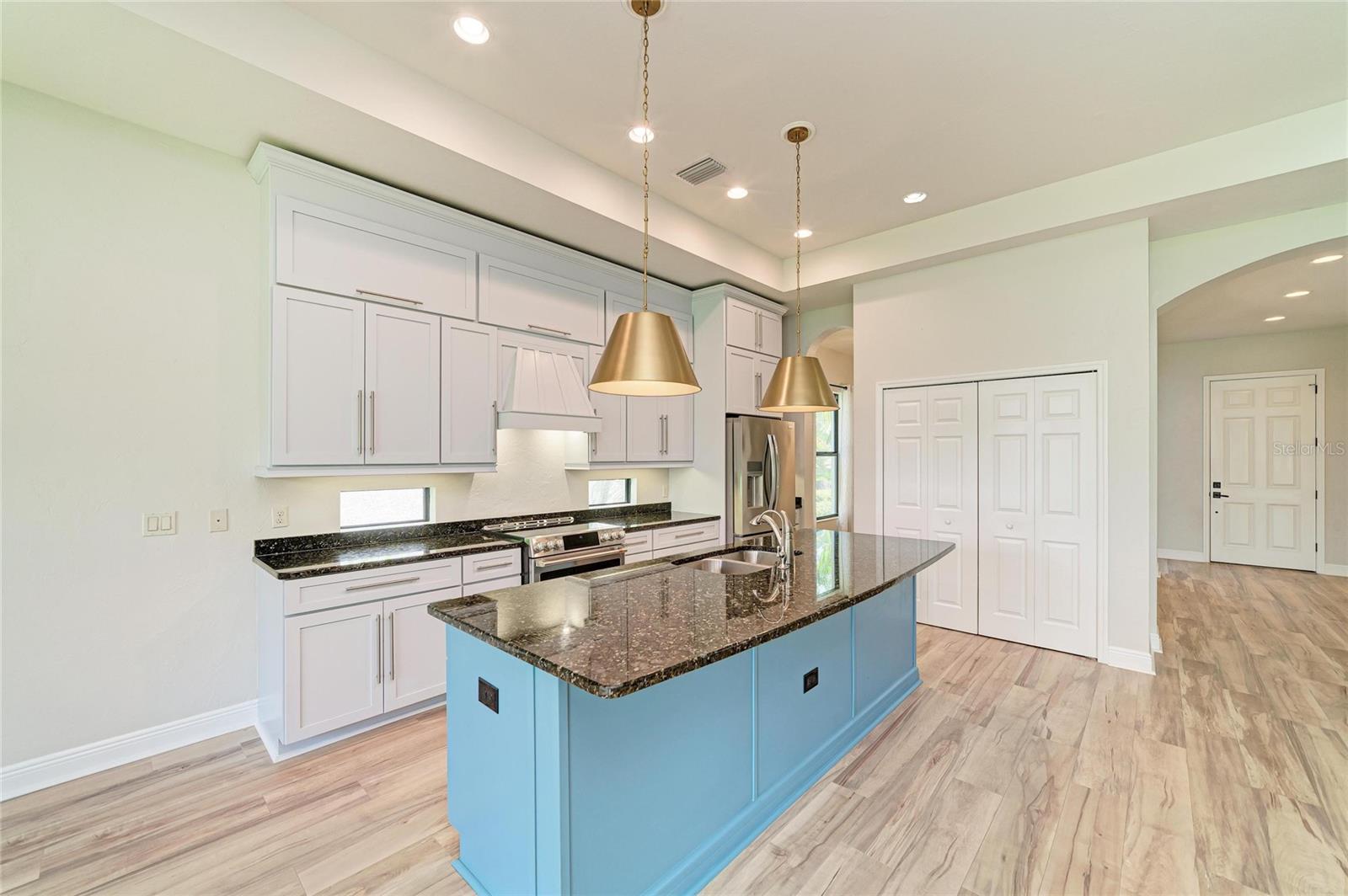 5819 TITLE ROW DR, BRADENTON, FL, 34210