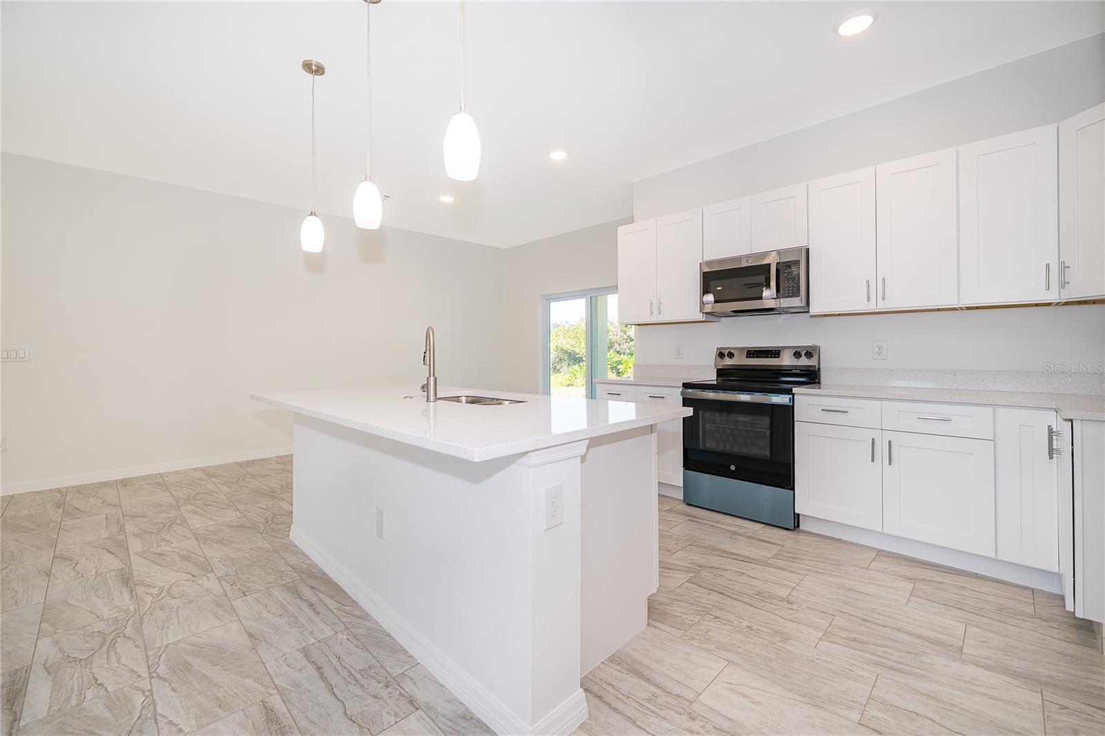 600 ROSARO CT, KISSIMMEE, FL, 34758